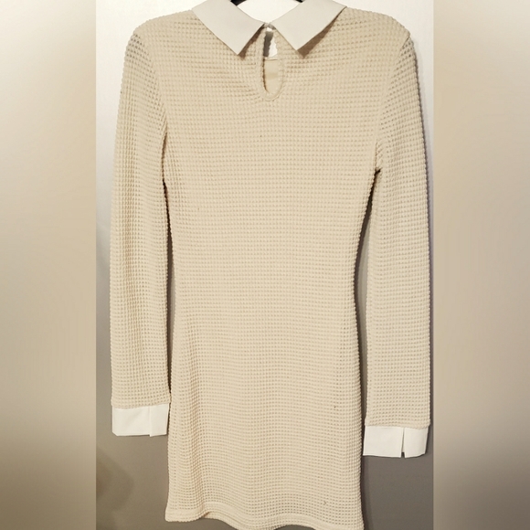 WOMANS/JUNIORS NIAY BRAND LONG SLEEVE FORM FITTING DRESS.SZ S4.WHITE COLLAR/CUFF - Picture 3 of 6